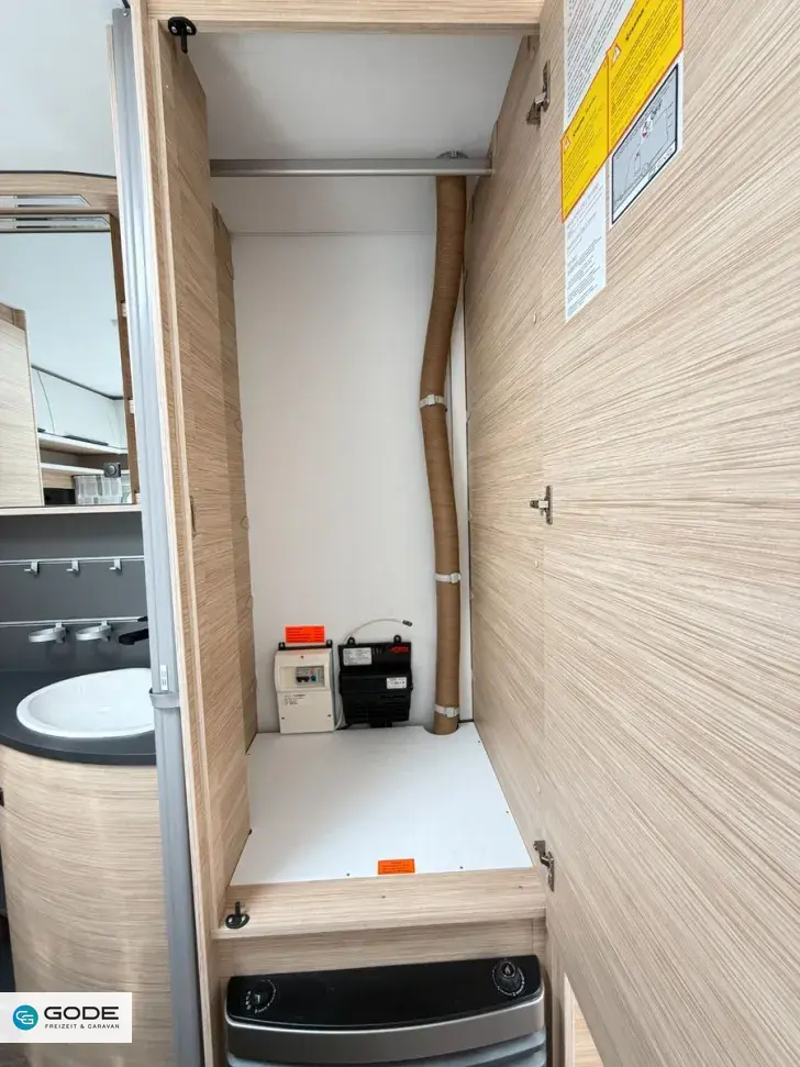 Fahrzeugbild Fendt Apero 495 SFB/2.000 kg/Fliegentür #18