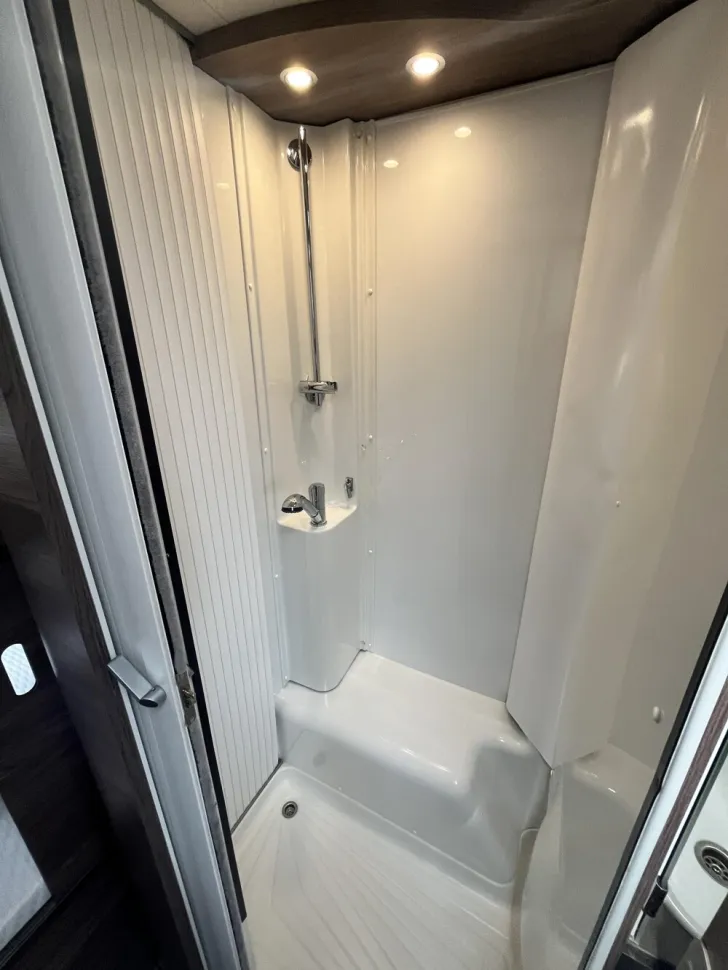 Fahrzeugbild Knaus L!VE Traveller 600 DKG #14