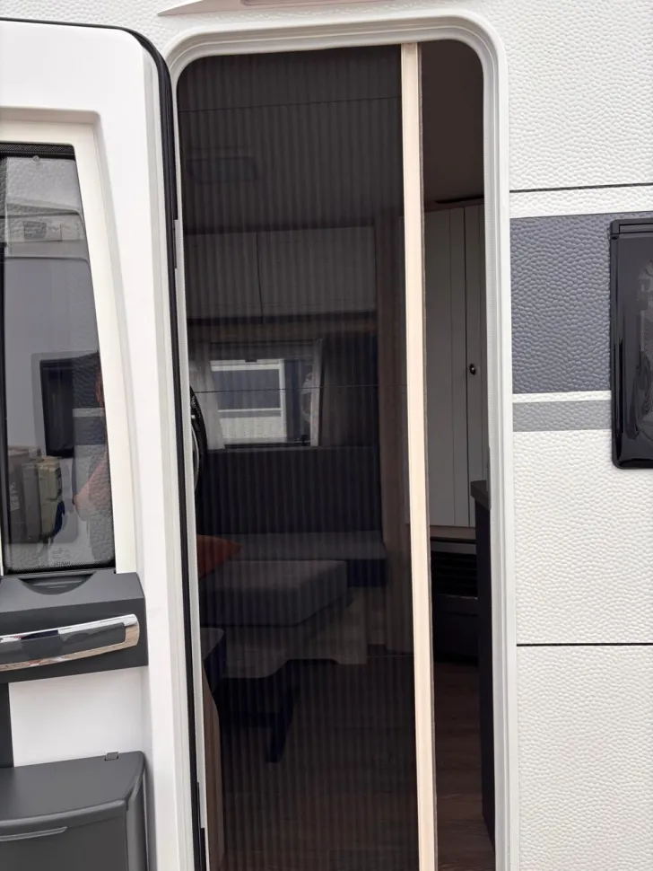 Fahrzeugbild Hobby De Luxe 495 UL #6
