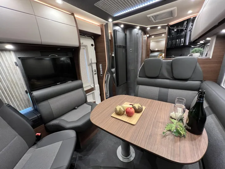 Fahrzeugbild Carthago chic c-line I 4.9 LE L Mercedes (355) #17