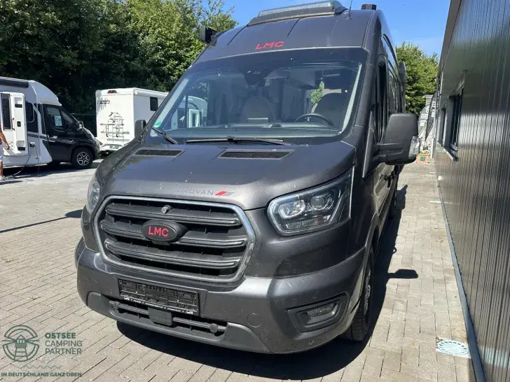 Fahrzeugbild LMC Innovan Ford 590 Super Adventure-Mobil ab 4,99%! #1