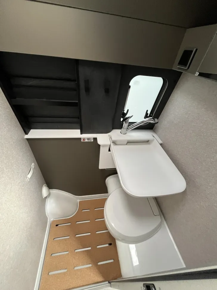 Fahrzeugbild Hymer Camper Van Camper Van Grand Canyon S CrossOver 600 #12