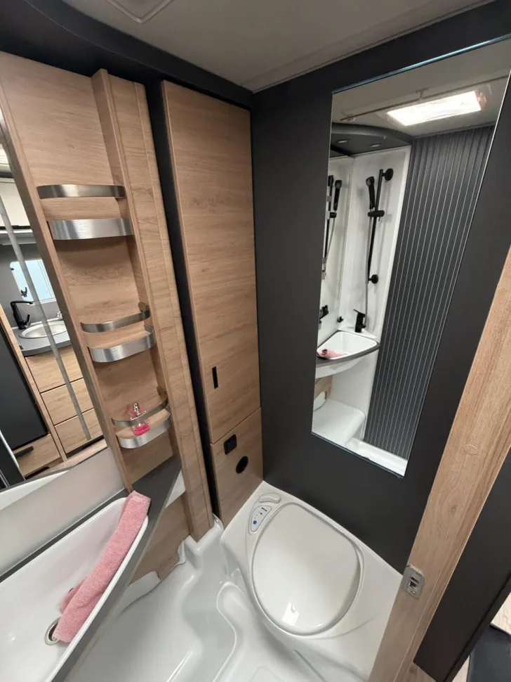Fahrzeugbild Knaus L!VE TI PLATINUM SELECTION 650 MEG #17