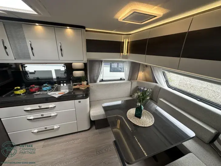 Fahrzeugbild Hobby Prestige 720 KWFU #6