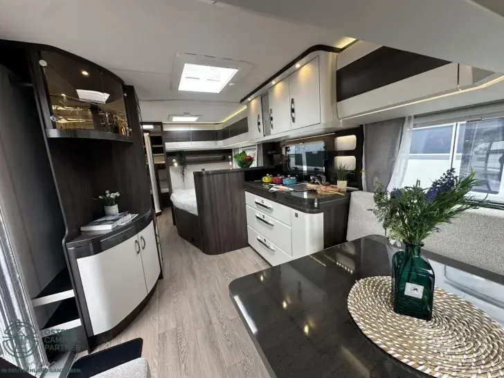 Fahrzeugbild Hobby Prestige 720 KWFU #8