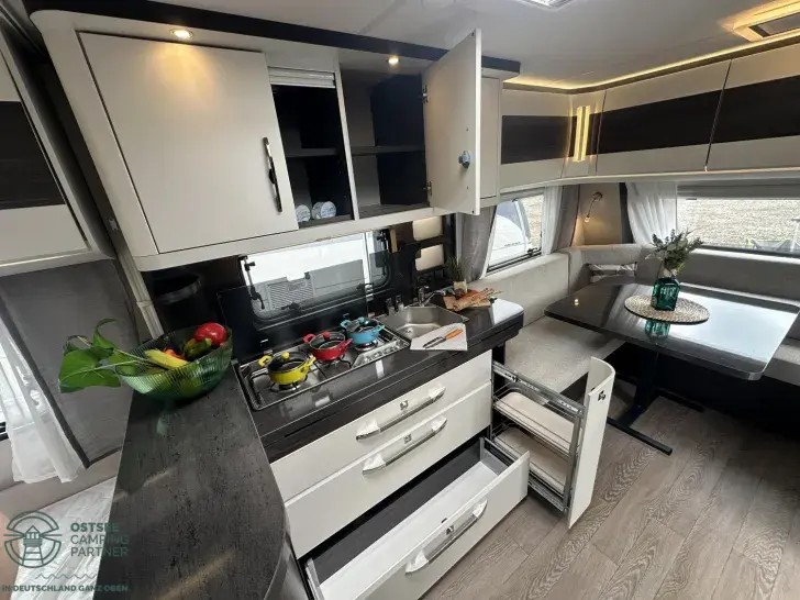 Fahrzeugbild Hobby Prestige 720 KWFU #9