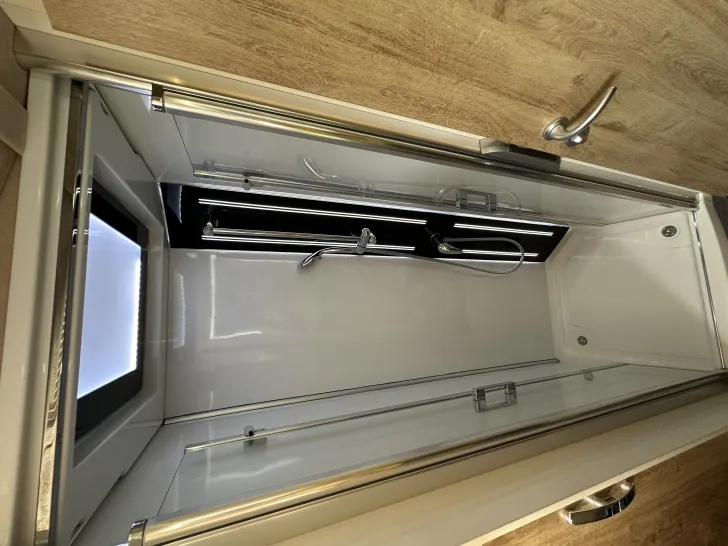 Fahrzeugbild Frankia F-Line A 740 Plus Luxusreisemobil für Paare #16