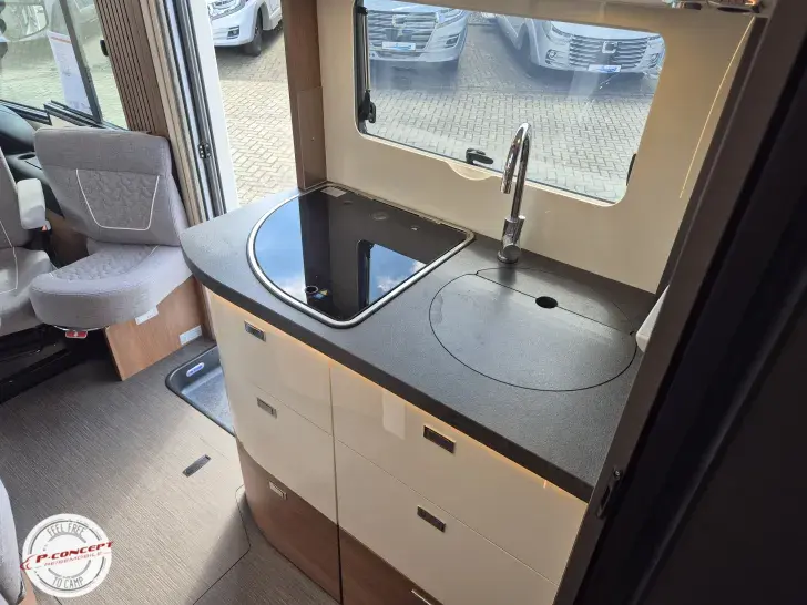 Fahrzeugbild Carthago C2-tourer I 141 KB-LE comfort 4.2t MB-Listenpreis: 161.765€ #15