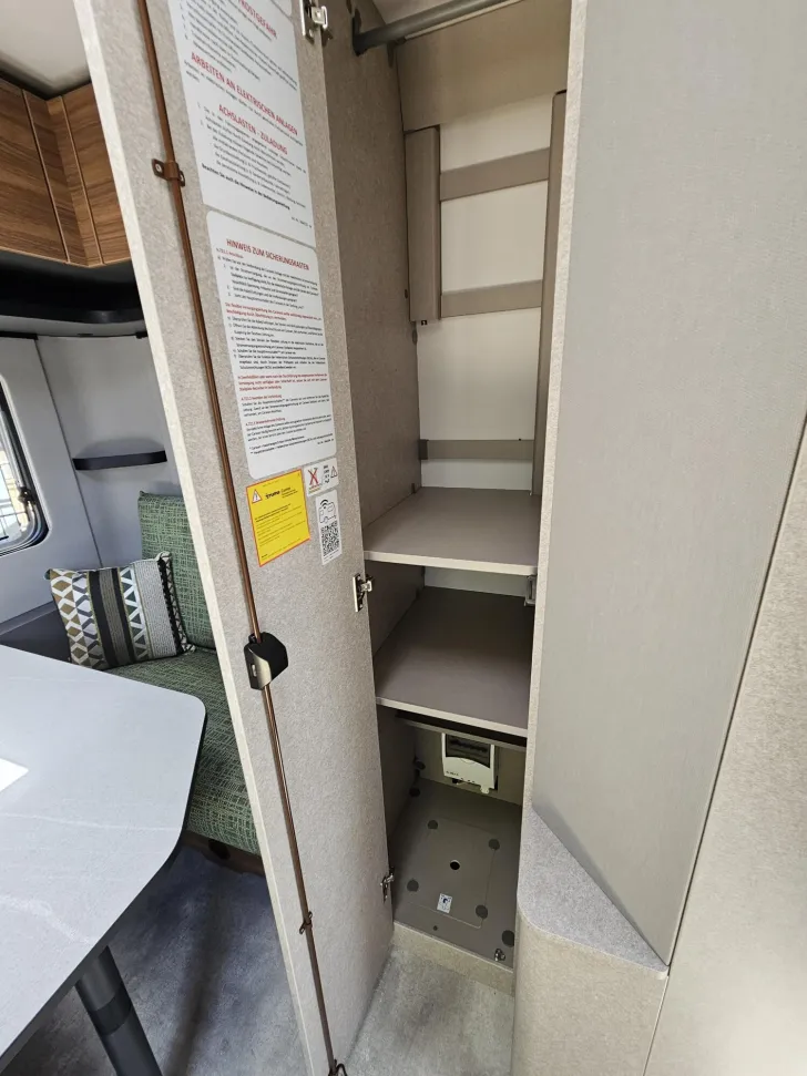 Fahrzeugbild Hymer Eriba Eriba Novaline 470 1.600kg, Elegance, Combi 4E #11