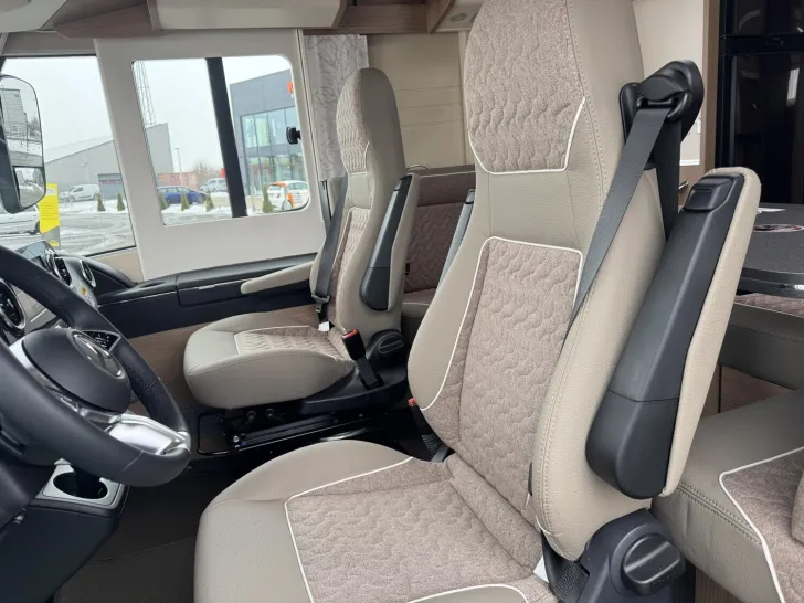 Fahrzeugbild Malibu I Edition+ 490 RB LE comfort Mercedes #9
