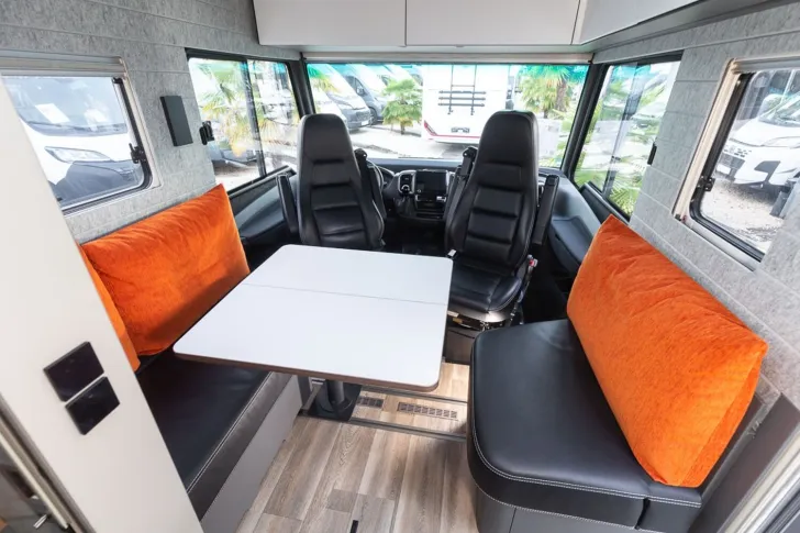 Fahrzeugbild Niesmann + Bischoff iSmove 6.9 E #18
