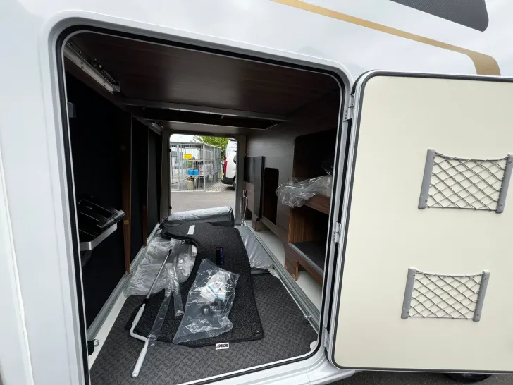 Fahrzeugbild Eura Mobil Contura 766 EF AT9G Comfort+Luminary+Markise #10