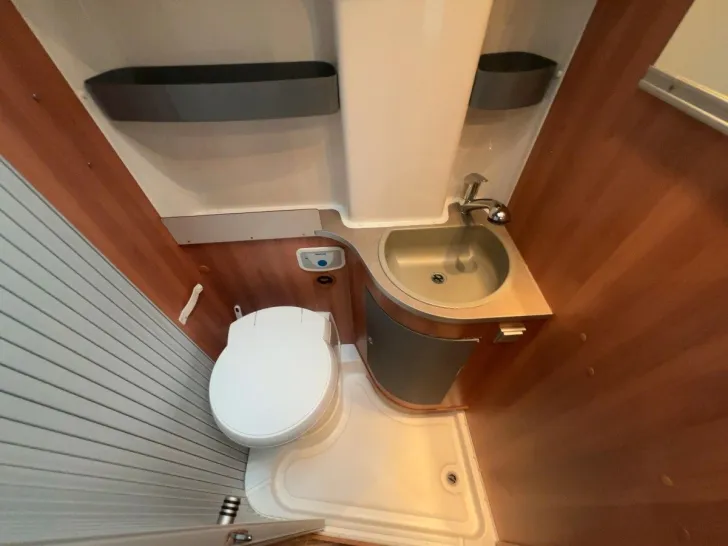 Fahrzeugbild Hymer Streeline 322/Festbett/Klima/Markise/AHK/Finanz. #16