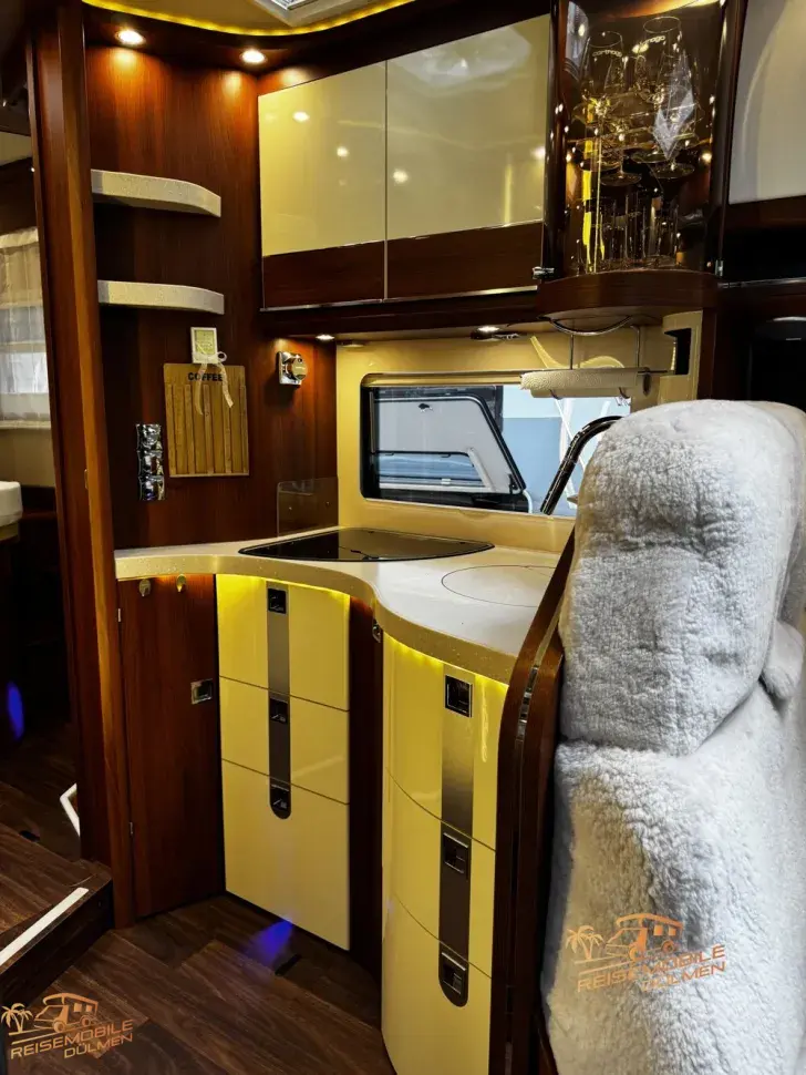 Fahrzeugbild Carthago chic e-line I 51 QB Hubstützen SAT TV #14