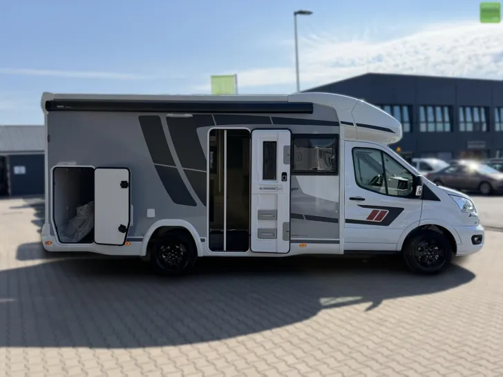 Fahrzeugbild Challenger Teilintegriert Graphite Edition 270 Drive 4100kg #7