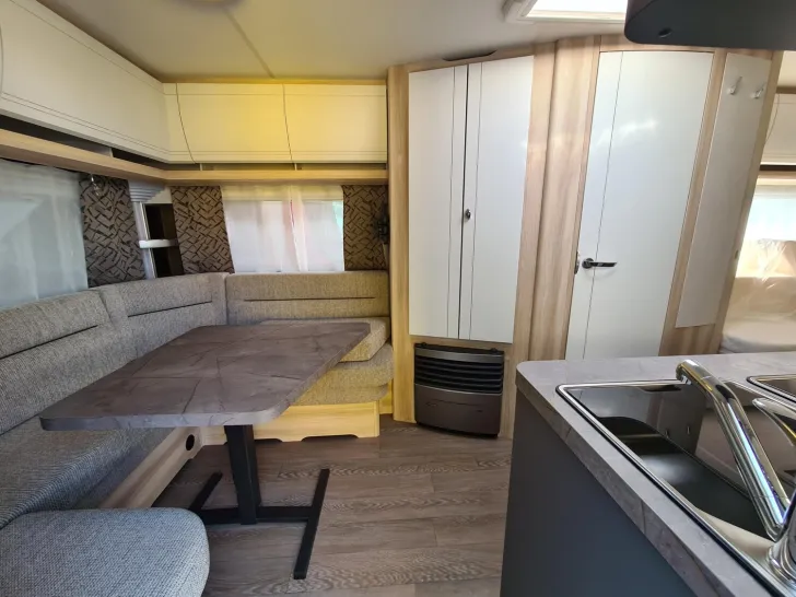 Fahrzeugbild Hobby De Luxe 495 UL *Fußbodenheiz.*ETS*Mover*Vorzelt* #11