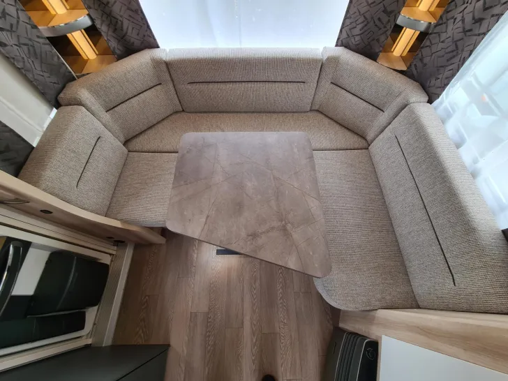 Fahrzeugbild Hobby De Luxe 495 UL *Fußbodenheiz.*ETS*Mover*Vorzelt* #13