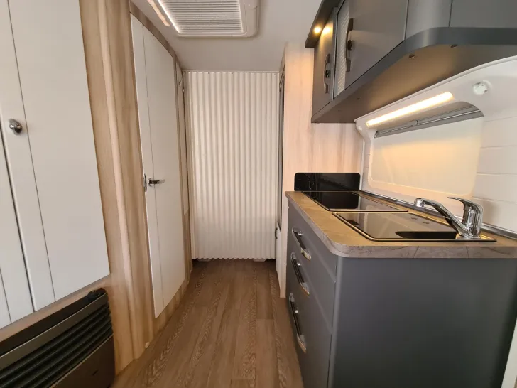 Fahrzeugbild Hobby De Luxe 495 UL *Fußbodenheiz.*ETS*Mover*Vorzelt* #16