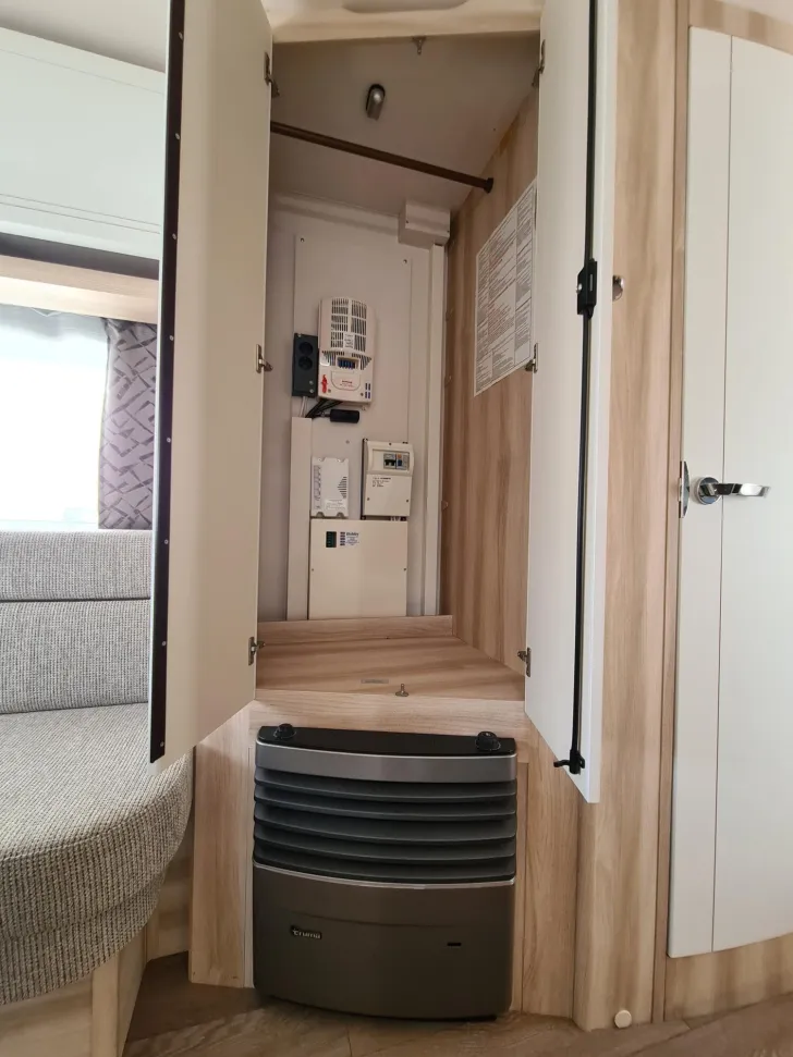 Fahrzeugbild Hobby De Luxe 495 UL *Fußbodenheiz.*ETS*Mover*Vorzelt* #18