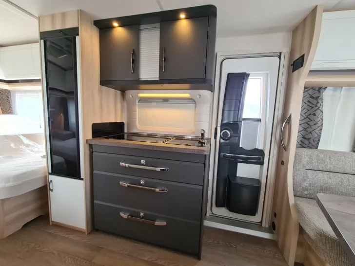 Fahrzeugbild Hobby De Luxe 495 UL *Fußbodenheiz.*ETS*Mover*Vorzelt* #22