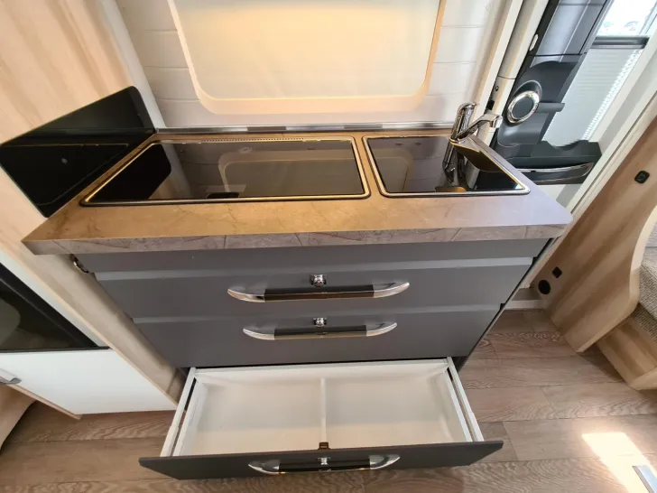 Fahrzeugbild Hobby De Luxe 495 UL *Fußbodenheiz.*ETS*Mover*Vorzelt* #24