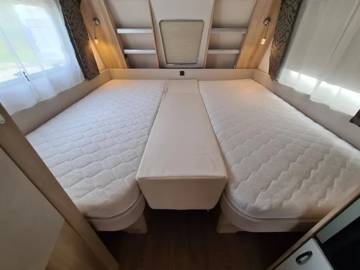 Fahrzeugbild Hobby De Luxe 495 UL *Fußbodenheiz.*ETS*Mover*Vorzelt* #30