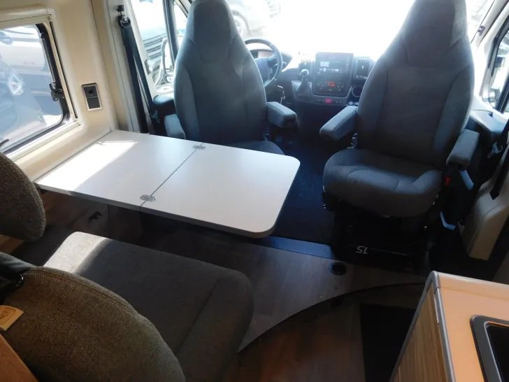Fahrzeugbild Hymer Grand Canyon Fiat Automatik+200Ah-Lithium+Solar+ #7