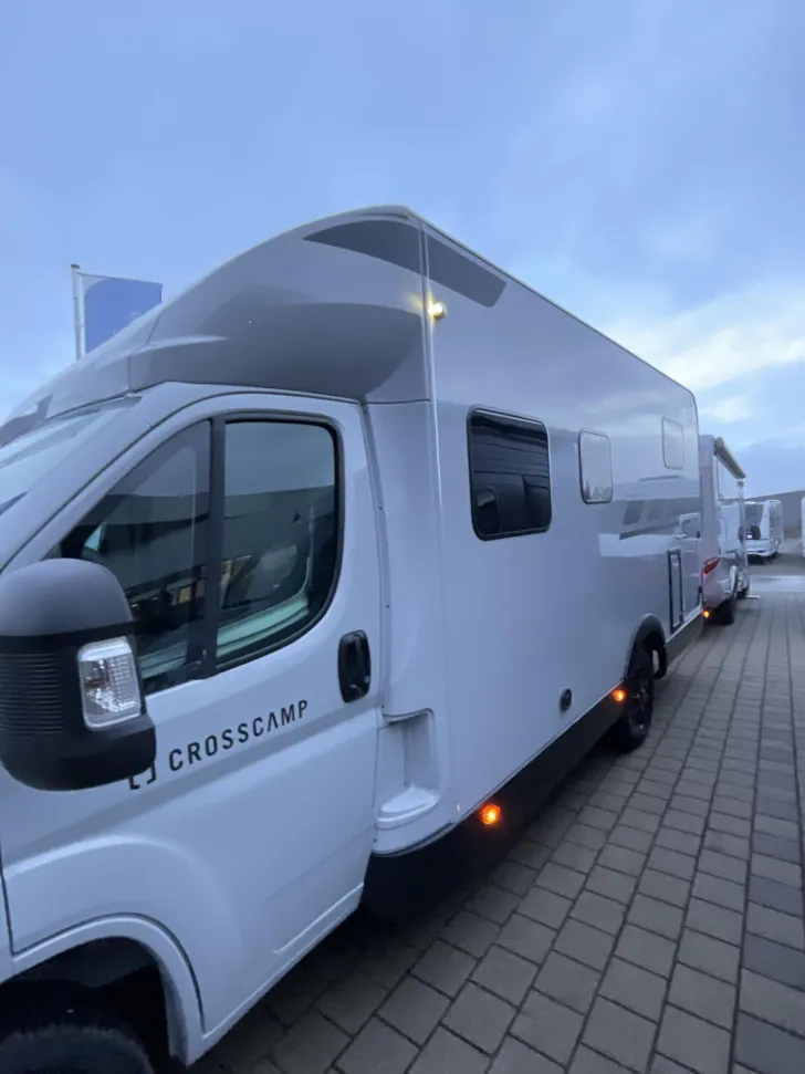 Fahrzeugbild Crosscamp EXPDN T 7.0 E Peugeot in 7 Tagen abholbereit! #3