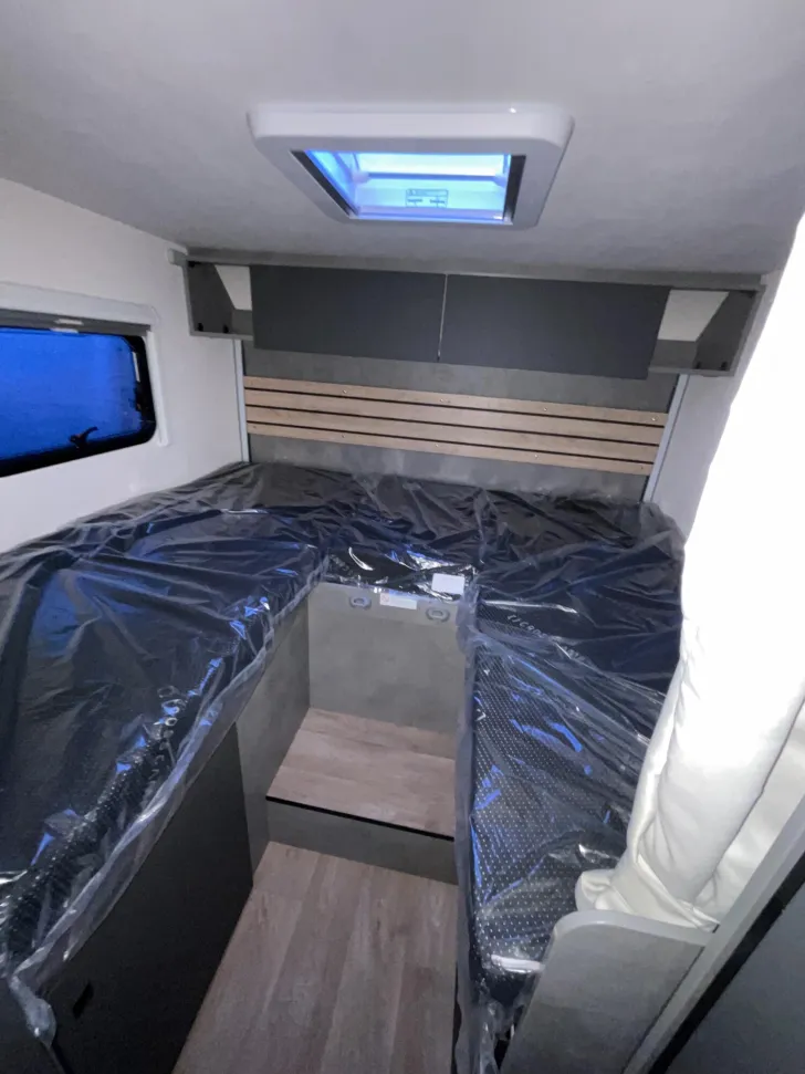 Fahrzeugbild Crosscamp EXPDN T 7.0 E Peugeot in 7 Tagen abholbereit! #5