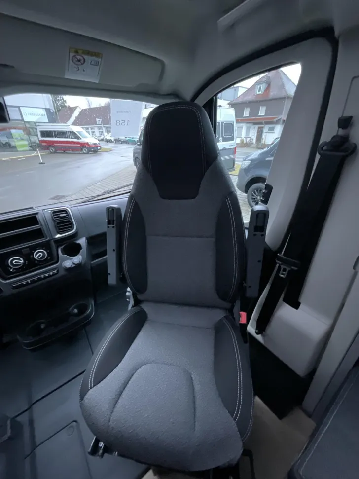 Fahrzeugbild Crosscamp EXPDN T 7.0 E Peugeot in 7 Tagen abholbereit! #10