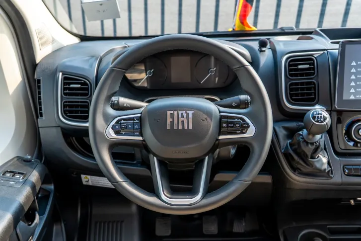 Fahrzeugbild LMC Innovan 600/603 *70 Jahre*Markise*Multimedia #7