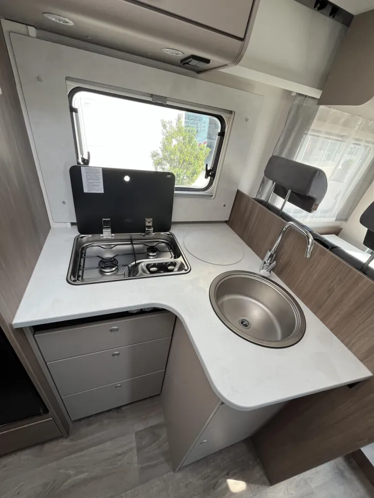 Fahrzeugbild Carado T 328 #4