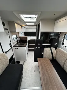 Fahrzeugbild Bürstner Signature SFT 7.0 *aufgelastet auf 3,65t* #10