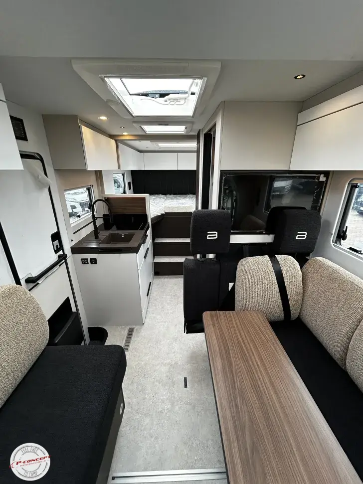 Fahrzeugbild Bürstner Signature SFT 7.0 *aufgelastet auf 3,65t* #10