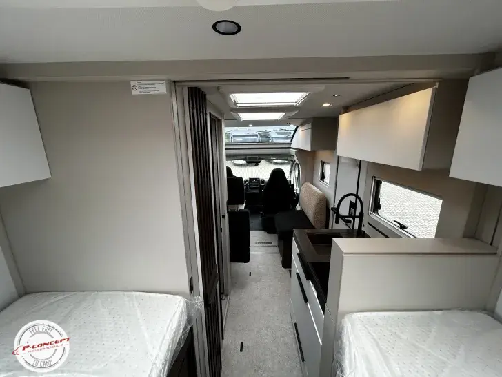 Fahrzeugbild Bürstner Signature SFT 7.0 *aufgelastet auf 3,65t* #11