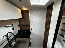 Fahrzeugbild Bürstner Signature SFT 7.0 *aufgelastet auf 3,65t* #25