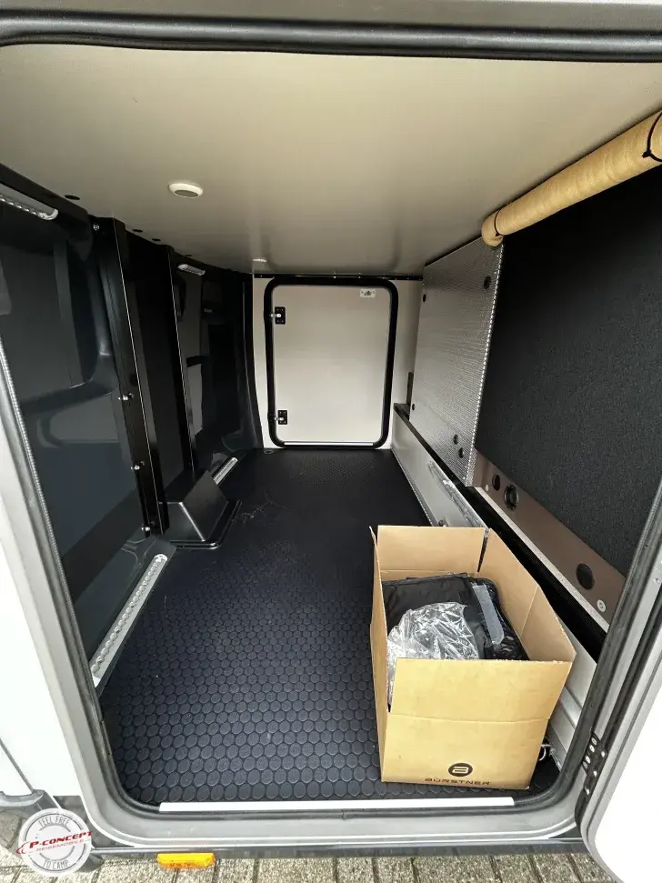 Fahrzeugbild Bürstner Signature SFT 7.0 *aufgelastet auf 3,65t* #27