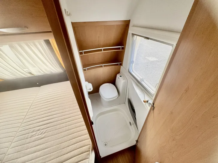 Fahrzeugbild Knaus Südwind 550 FSK #11