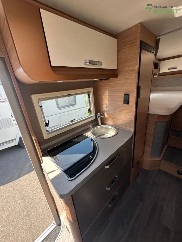 Fahrzeugbild Weinsberg CaraCompact MB 640 MEG EDITION PEPPER Distronic / Rahmenfenster / MBUX #10