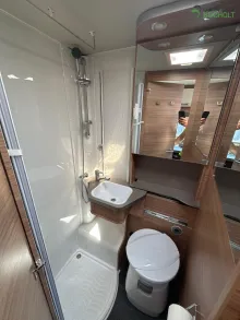 Fahrzeugbild Weinsberg CaraCompact MB 640 MEG EDITION PEPPER Distronic / Rahmenfenster / MBUX #12