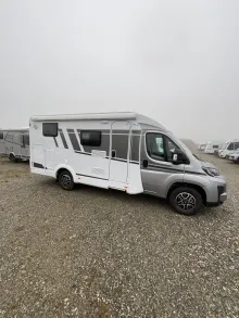 Fahrzeugbild Carado V 337 Automatik, LED Scheinwerfer #3