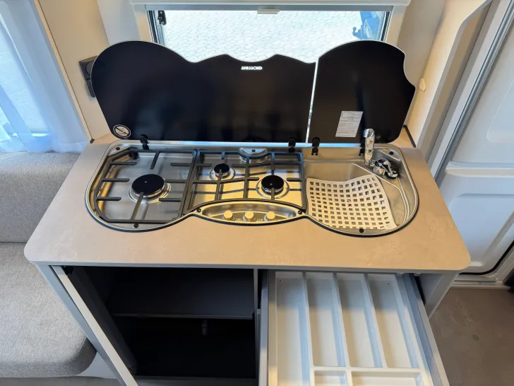 Fahrzeugbild LMC SASSINO 470 K, SASSINO PAKET + MARKISE #24
