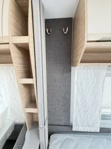 Fahrzeugbild Fendt Bianco Activ 550 KMG/2.000 kg/Einzelbettauszug #17