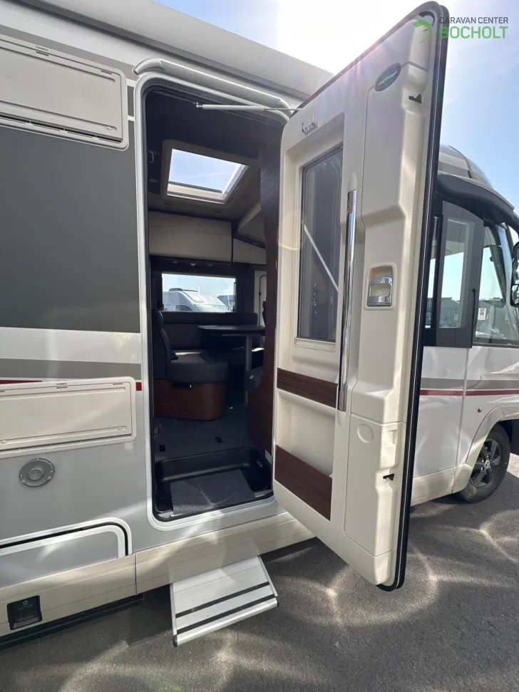 Fahrzeugbild Carthago chic c-line I 4.9 LE Modell 2026 / Truma Combi 6 E #8