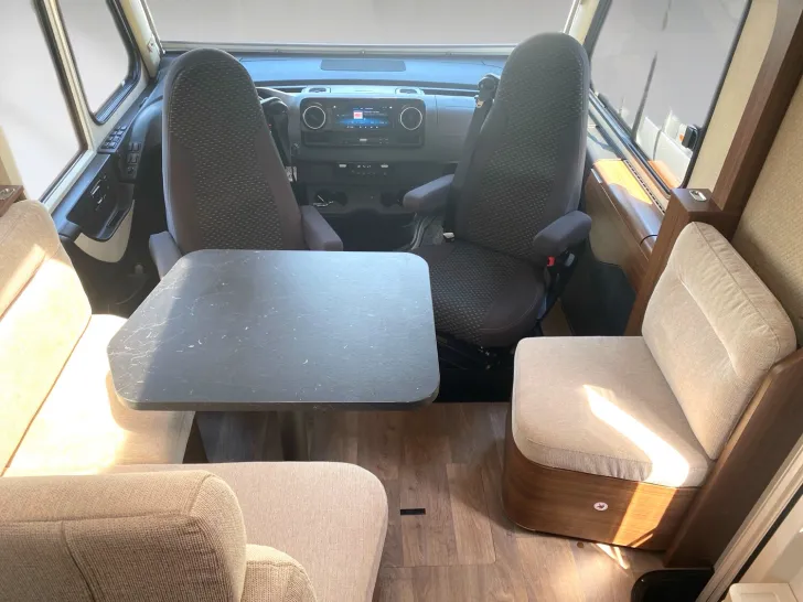 Fahrzeugbild Hymer B-Klasse MC I 690 Hydr. Hubstützen,AHK,Autarkie #10