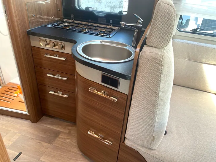 Fahrzeugbild Hymer B-Klasse MC I 690 Hydr. Hubstützen,AHK,Autarkie #12