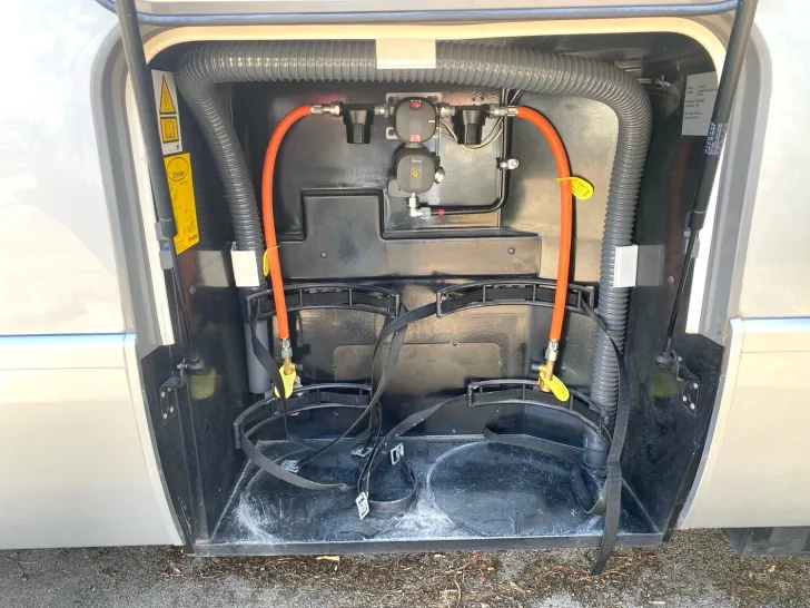 Fahrzeugbild Hymer B-Klasse MC I 690 Hydr. Hubstützen,AHK,Autarkie #23