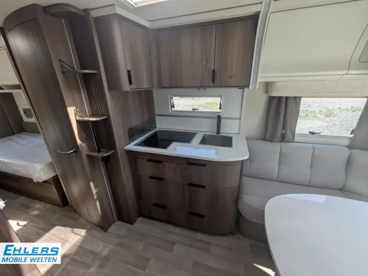 Fahrzeugbild Kabe Smaragd 540 GLE 2000kg/Citywasser/ATC/Duo Control/Kompressorkühlschrank #10