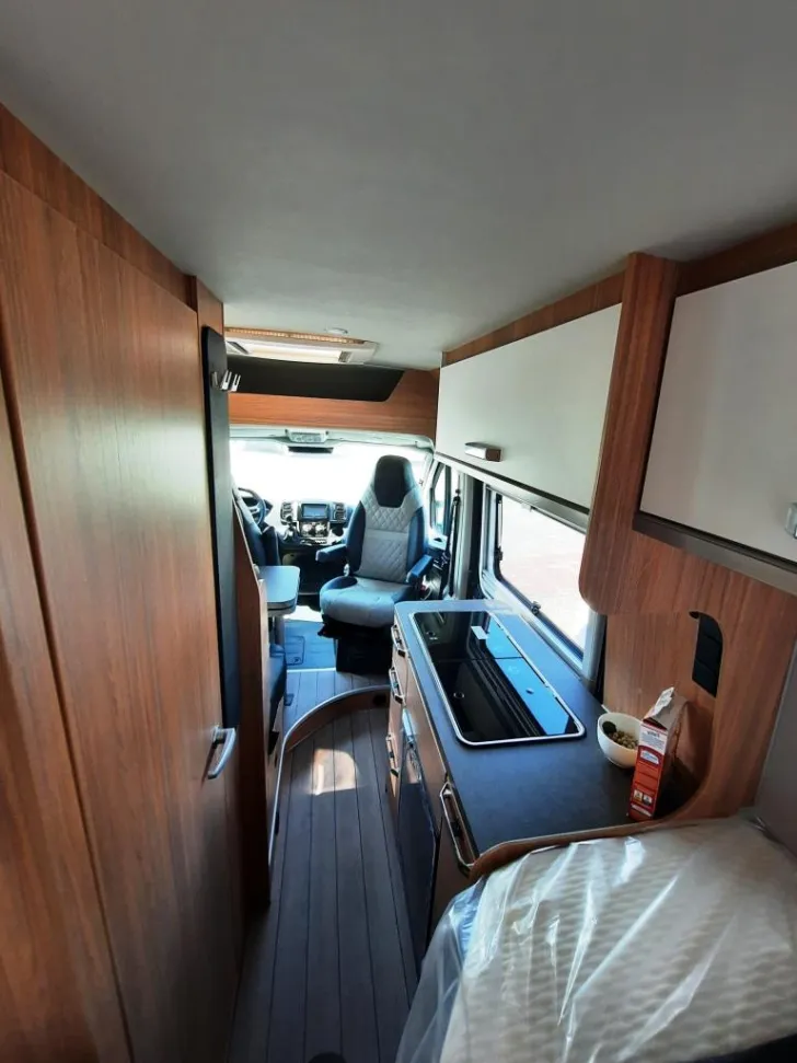 Fahrzeugbild Weinsberg CaraBus EDITION FIRE 600 ME Verfüg./Sparen Sie 8.657,- € #4