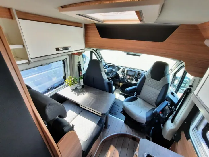 Fahrzeugbild Weinsberg CaraBus EDITION FIRE 600 ME Verfüg./Sparen Sie 8.657,- € #9